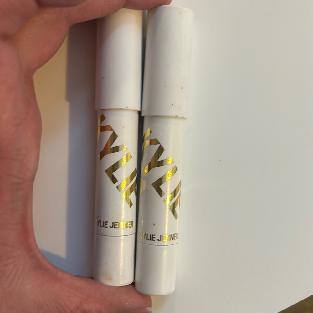 Kylie cosmetics shadow sticks